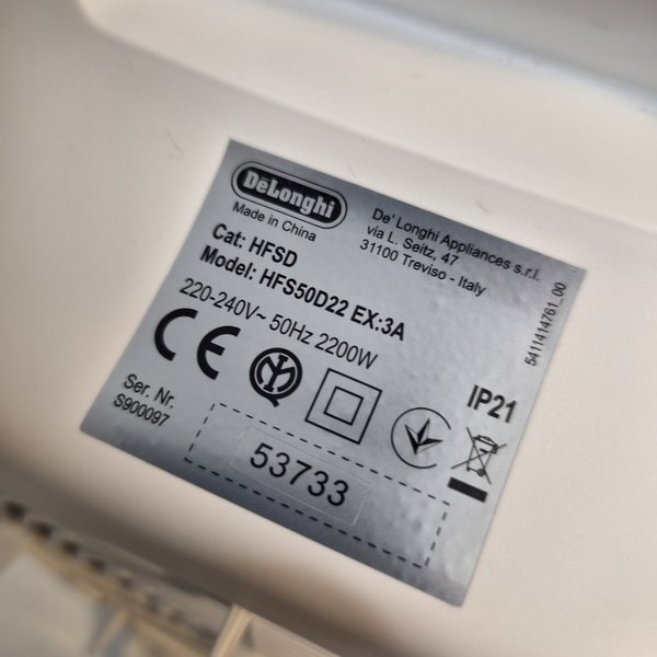 Typenschild: Cat HFSD, Model HFS50D22 EX:3A, 220–240 V~ 50 Hz 2200 W, IP21, Ser. Nr. S900097, De'Longhi Appliances Treviso.