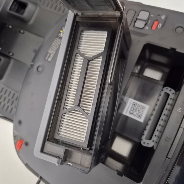 Mangel 4 (3 von 3): Filtergitter des Absaugsystems grau belegt