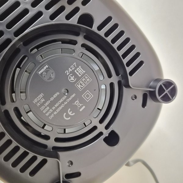 Typenschild: HR2291/41, 220–240 V, 50–60 Hz, 600 W, Made in Indonesia, DAP Drachten, CE und KEMA-KEUR.