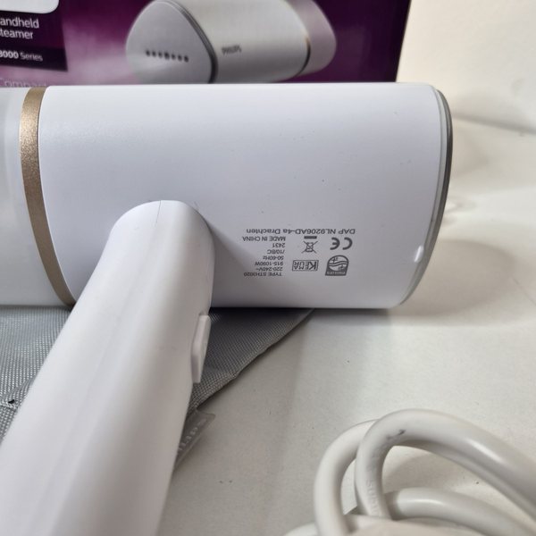 Typenschild: Type STH3020, 220–240 V, 915–1090 W, 50–60 Hz, Made in China, DAP Drachten, CE und KEMA-KEUR.